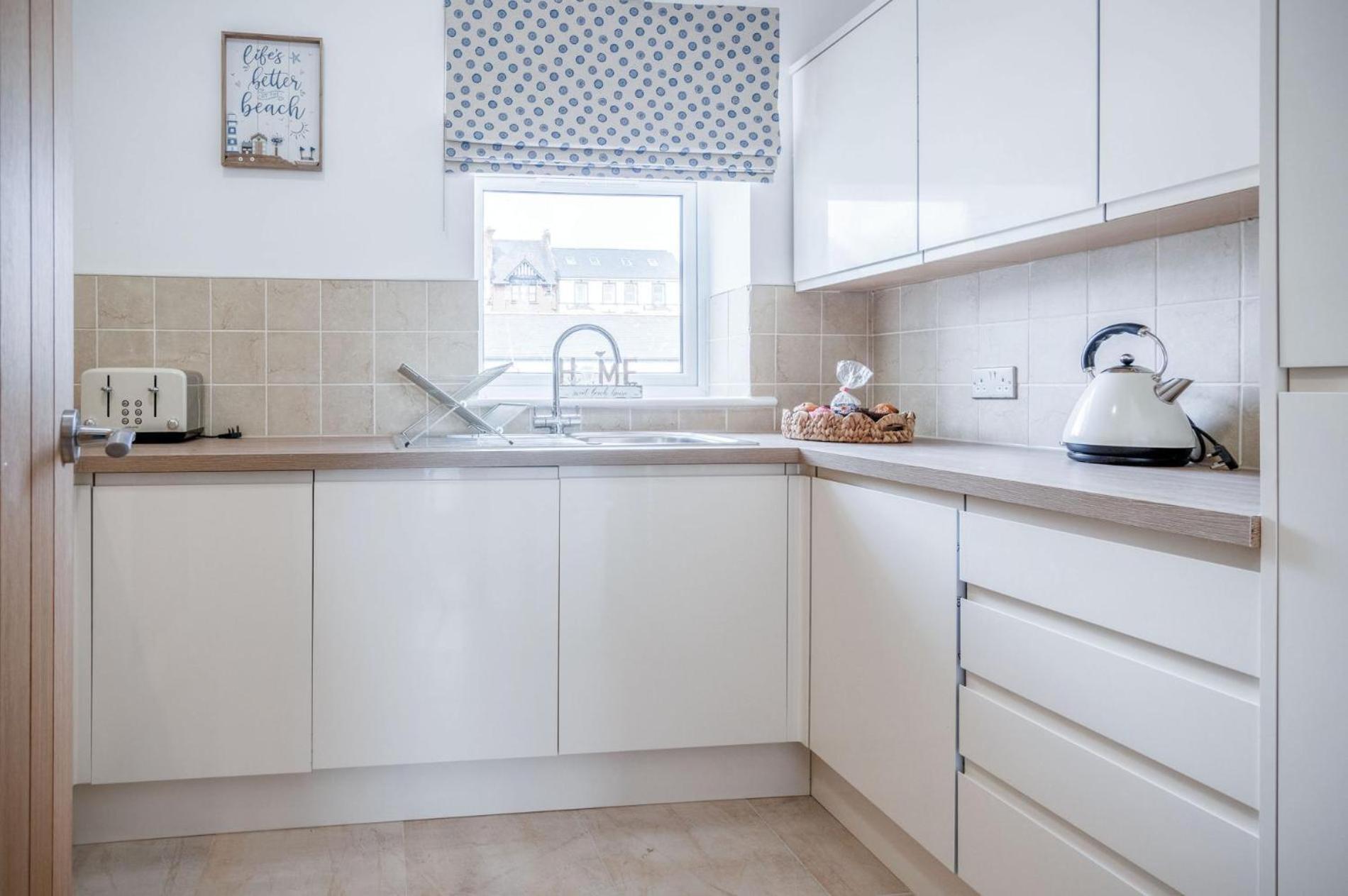 Beach Haven Hideout - 2 Bedroom - Milford Haven Exteriör bild